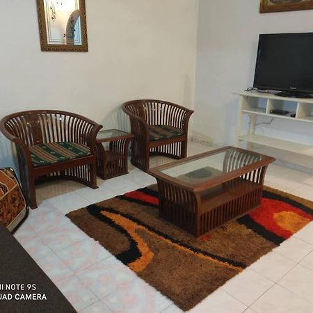 R&R Homestay Simpang Renggam Dış mekan fotoğraf