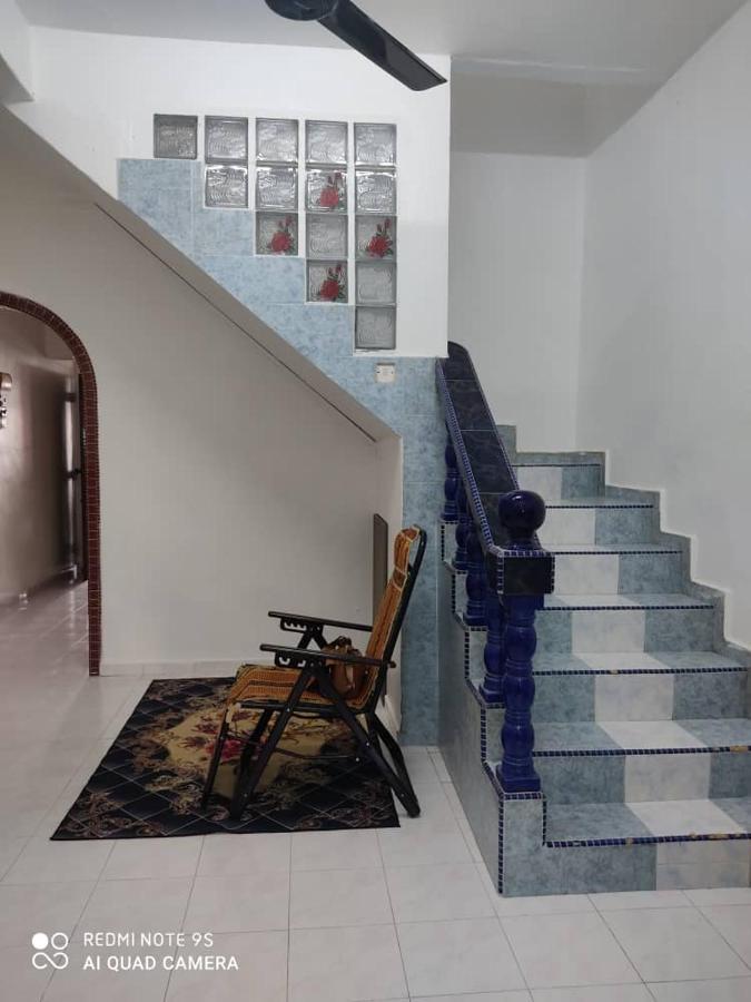 R&R Homestay Simpang Renggam Dış mekan fotoğraf