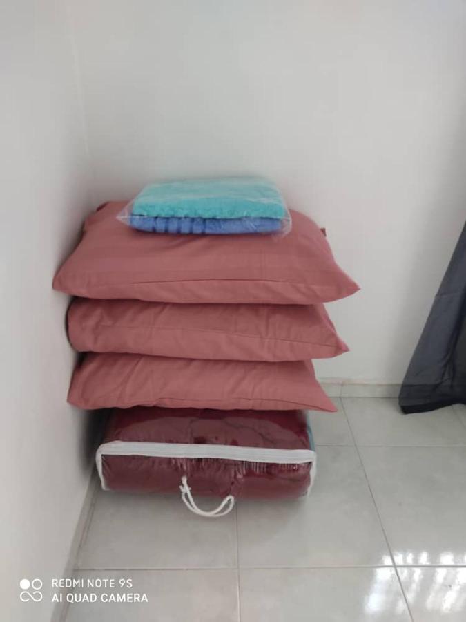 R&R Homestay Simpang Renggam Dış mekan fotoğraf