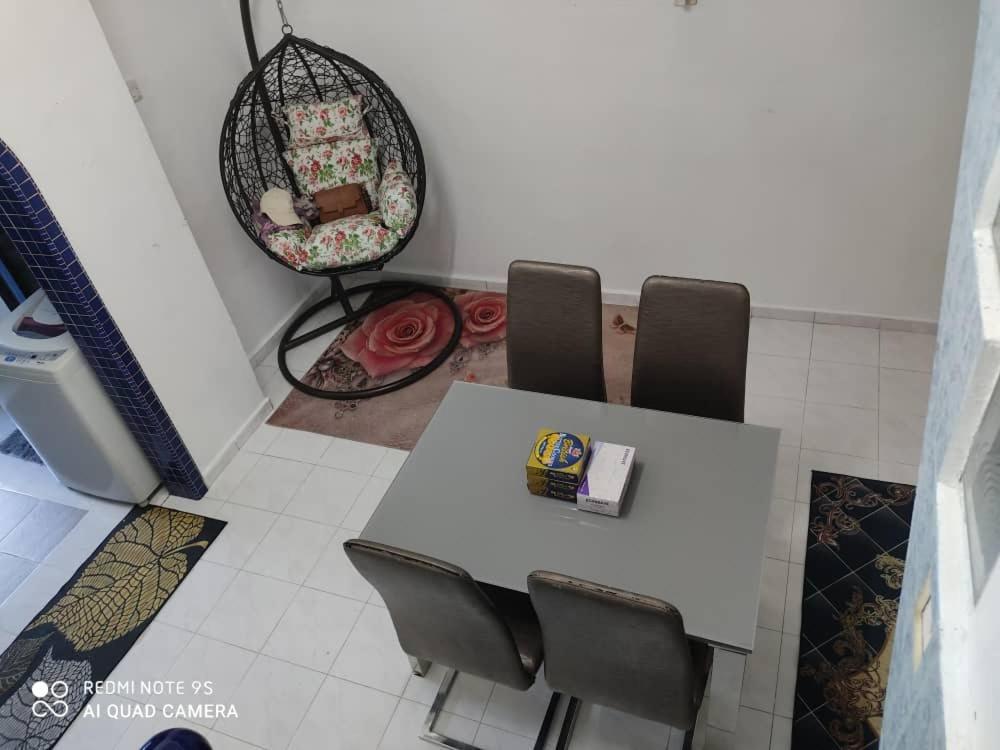 R&R Homestay Simpang Renggam Dış mekan fotoğraf