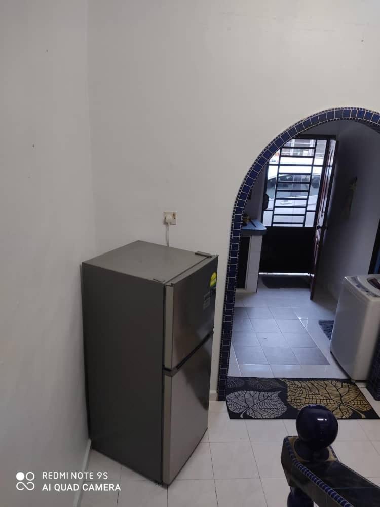 R&R Homestay Simpang Renggam Dış mekan fotoğraf